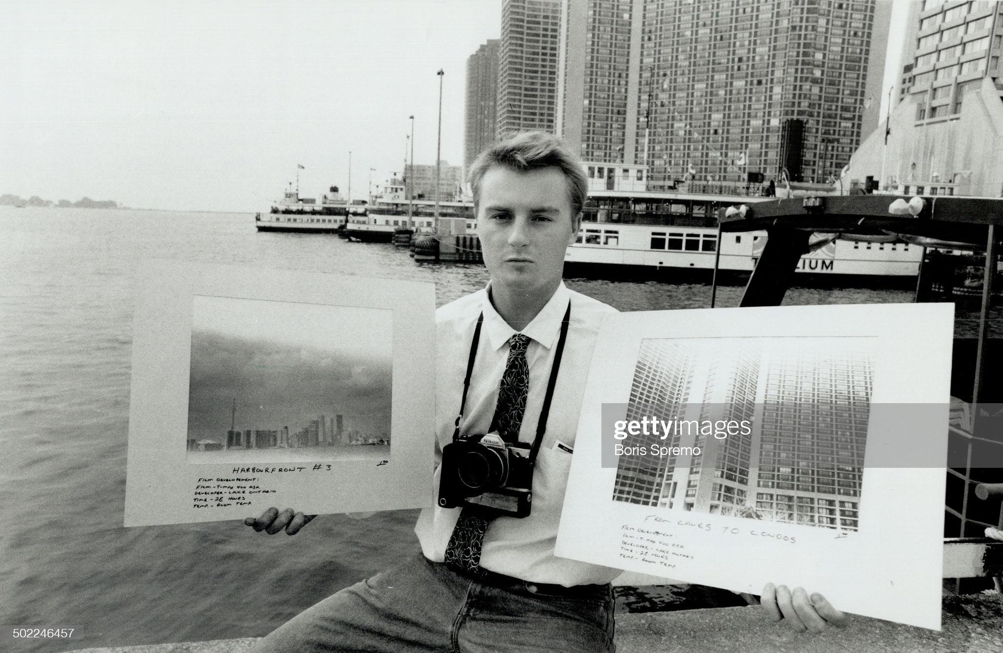 Picture this: Jeremy Lynch displays photographs he says he developed using only the polluted water of Lake Ontario.The worse the water, the better the results.Spremo, BorisPicture, 1990,English Rights and Licenses Toronto Star License Provenance From the Toronto Star Archives